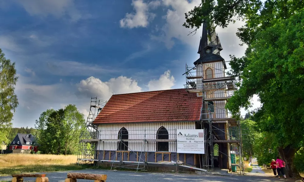 Eindrücke von der Sanierung der Holzkirche 2022