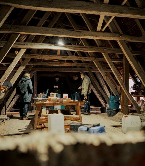 Im historischen Dachstuhl der Klosterkirche Neukloster (Mecklenburg-Vorpommern