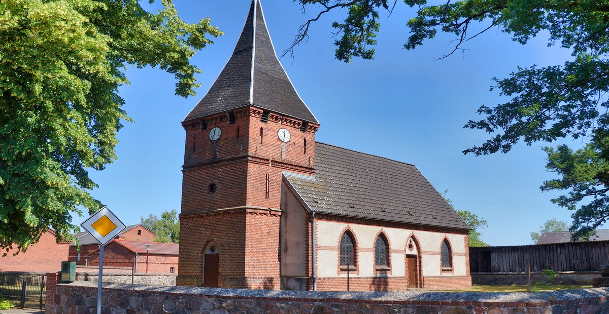 Dorfkirche Strehlen (Brandenburg)