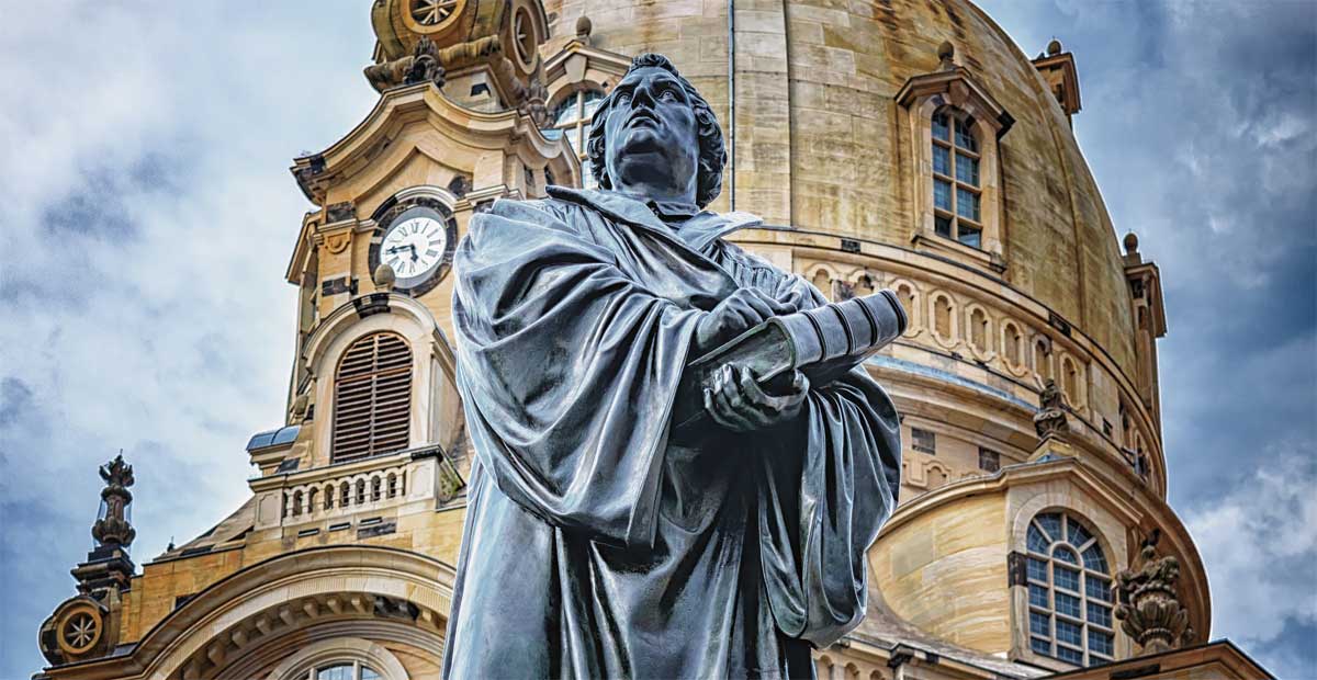 Martin Luther vor der Frauenkirche Dresden