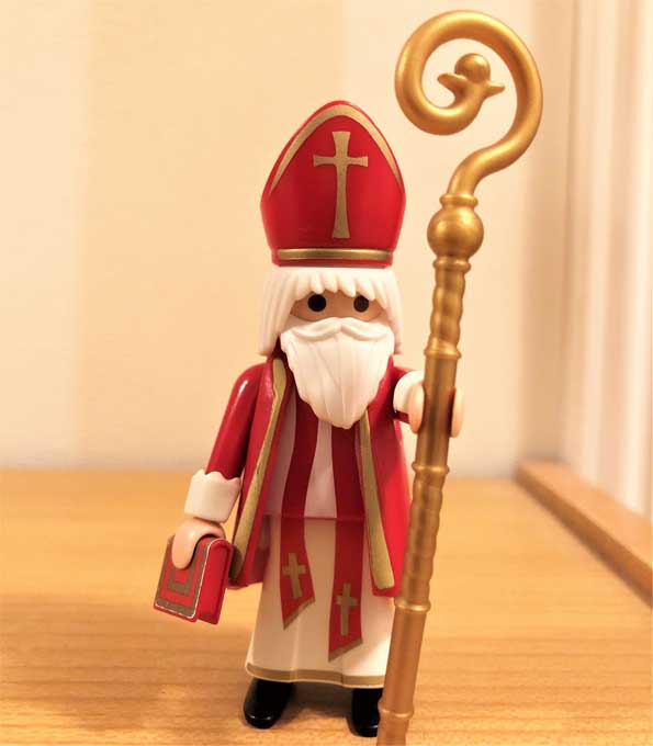 Der Heilige Nikolaus als Playmobil-Figur