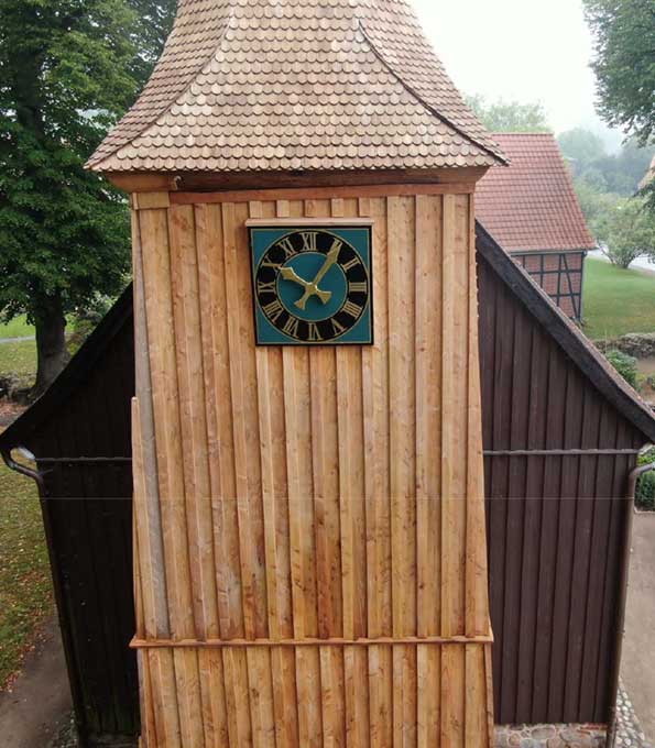 Instandgesetzter Kirchturm: St. Marien Worth (Schleswig-Holstein)