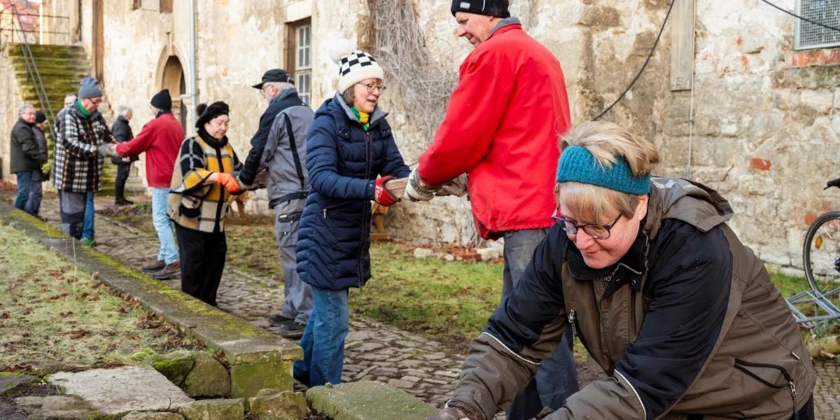 Gemeinsamer Einsatz an der Martinskirche Apolda