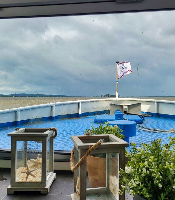 An Bord der „FGS Steinhude“ geht's über das Meer