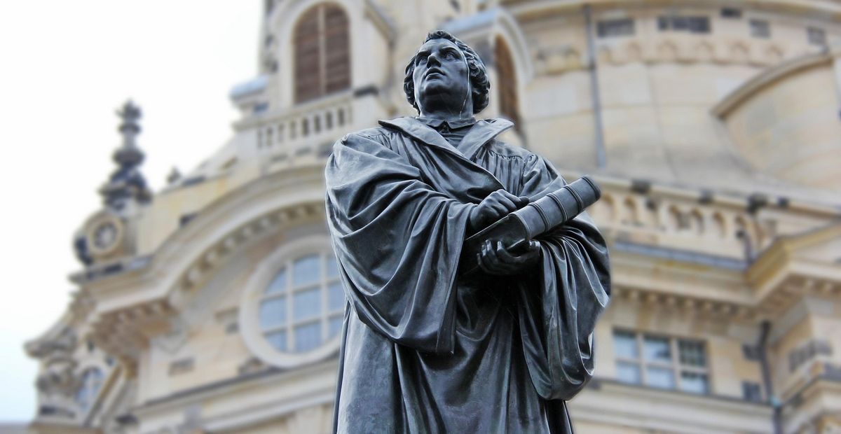 Lutherstatue vor der Frauenkirche Dresden