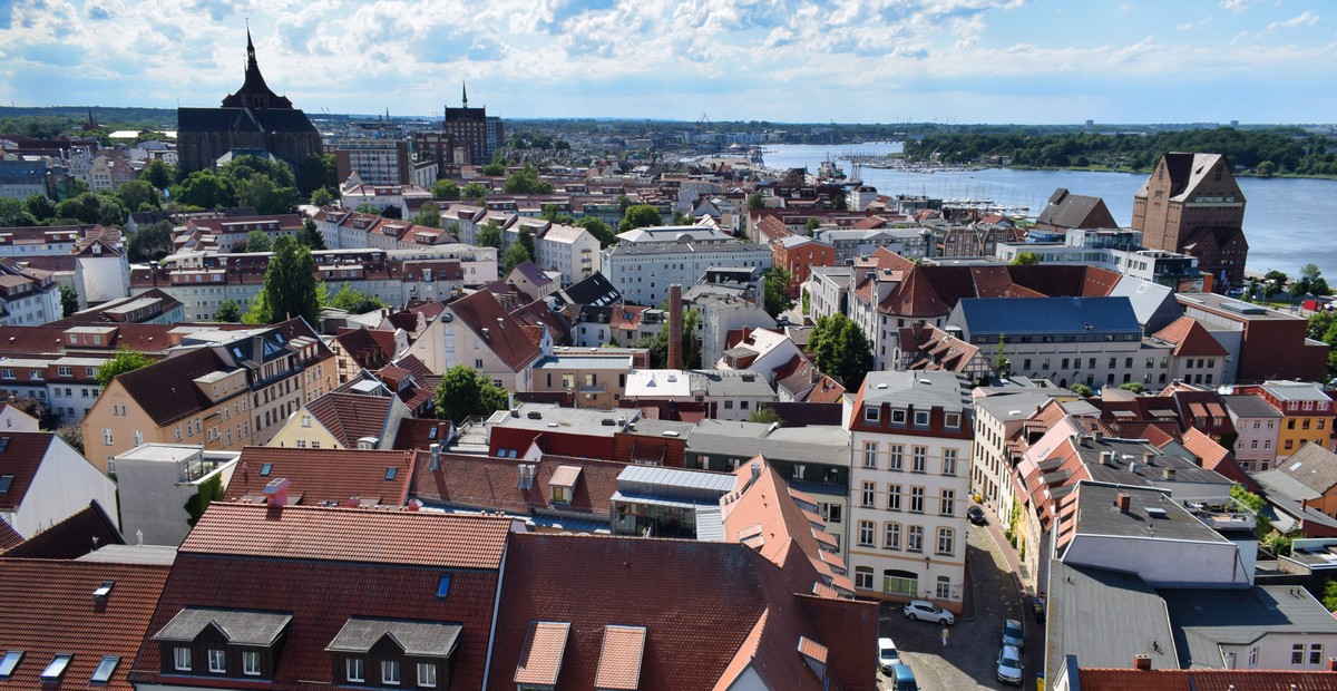 Blick über Rostock von der Petrikirche aus